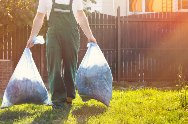 Best Yard Waste Removal  in Indnola, IA